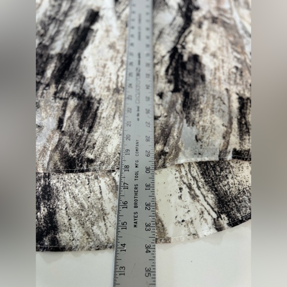 M & Co Sheer High Low Top Sheath Snake Blouse SZ Large NEW - Picture 12 of 14